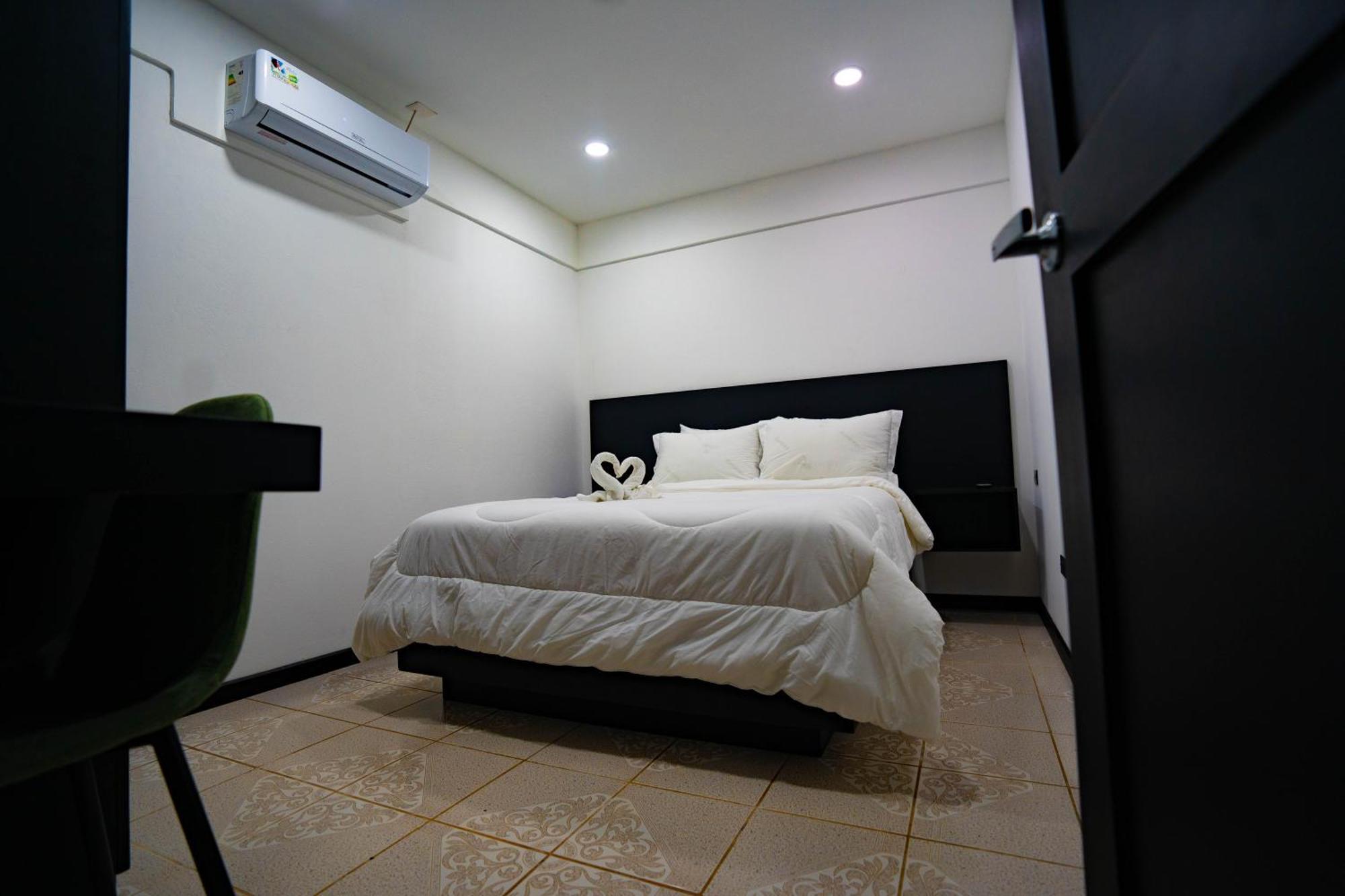 Apartamentos La Casona La Fortuna Exterior photo
