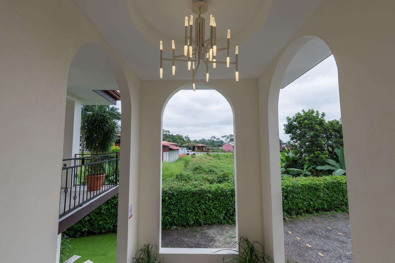 Apartamentos La Casona La Fortuna Exterior photo